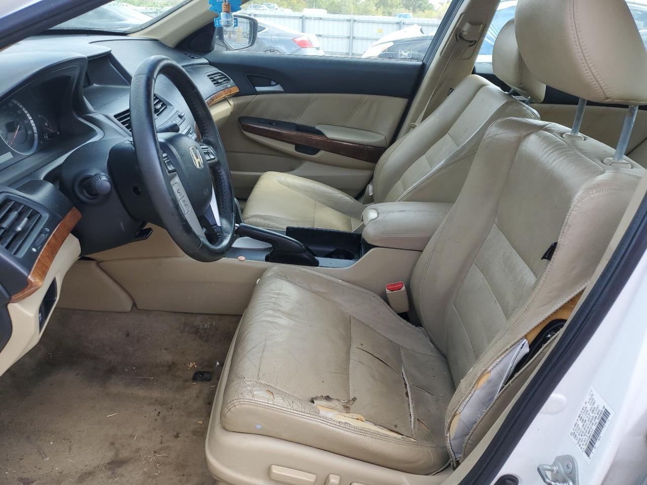 2011 Honda Accord Exl VIN: 1HGCP2F88BA057370 Lot: 86117775