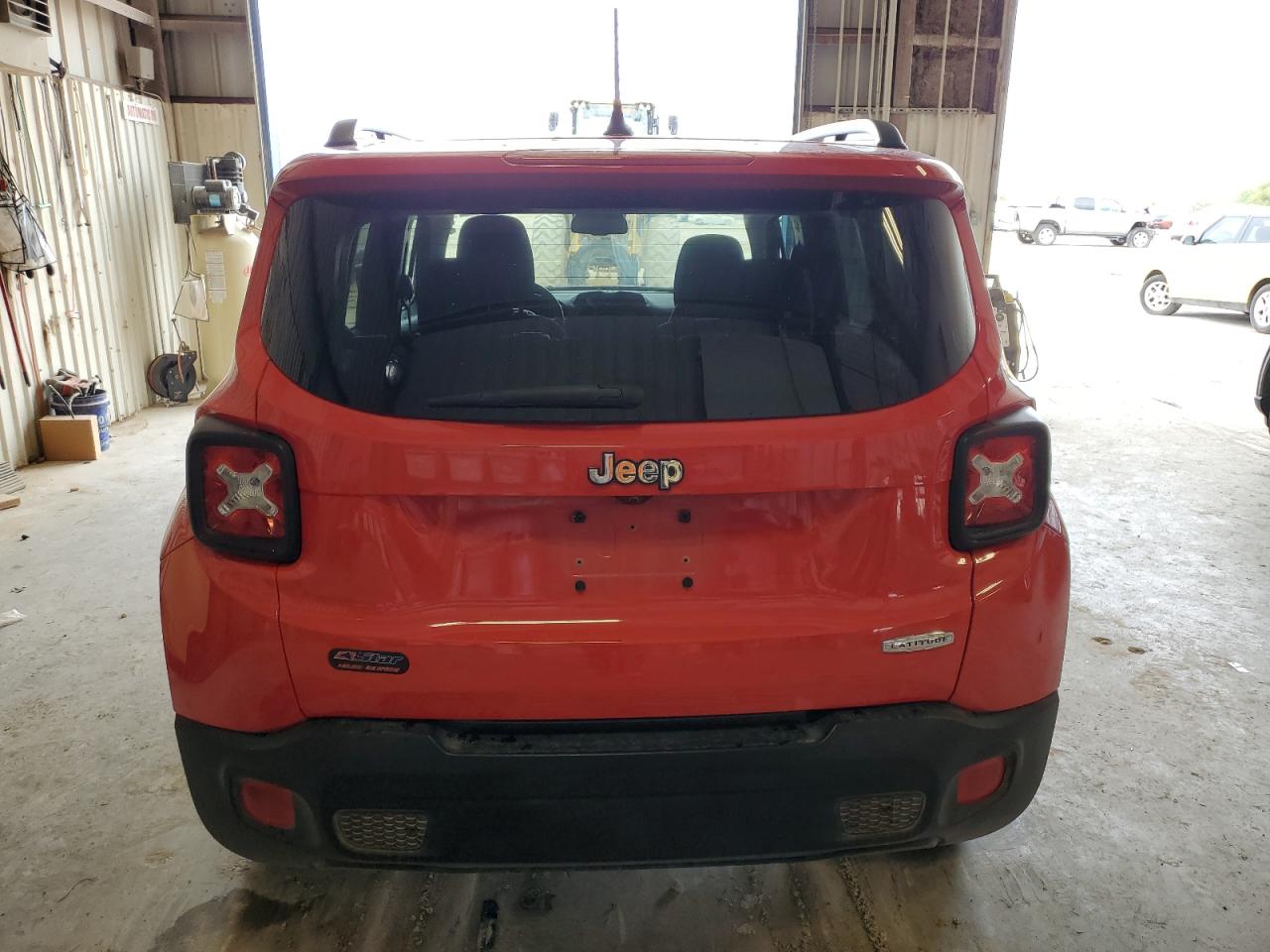 2017 Jeep Renegade Latitude VIN: ZACCJABB4HPF18584 Lot: 87101375