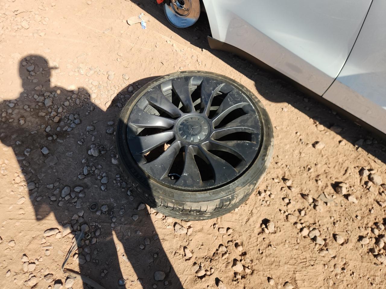 2021 Tesla Model Y VIN: 5YJYGDEFXMF302292 Lot: 90728685