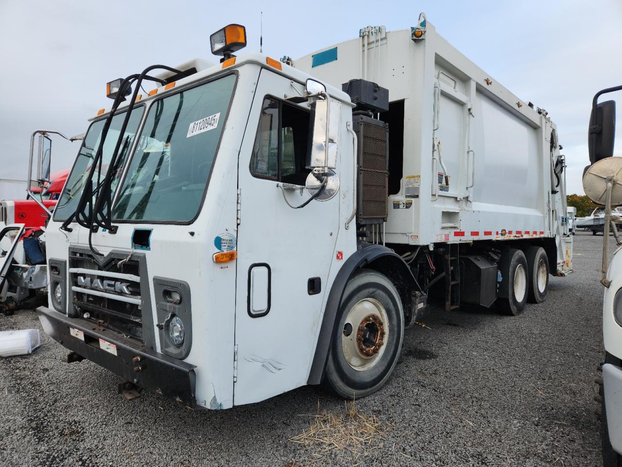 2014 Mack Leu613 Refuse Truck 1M2AU04C7EM008069 photo #3