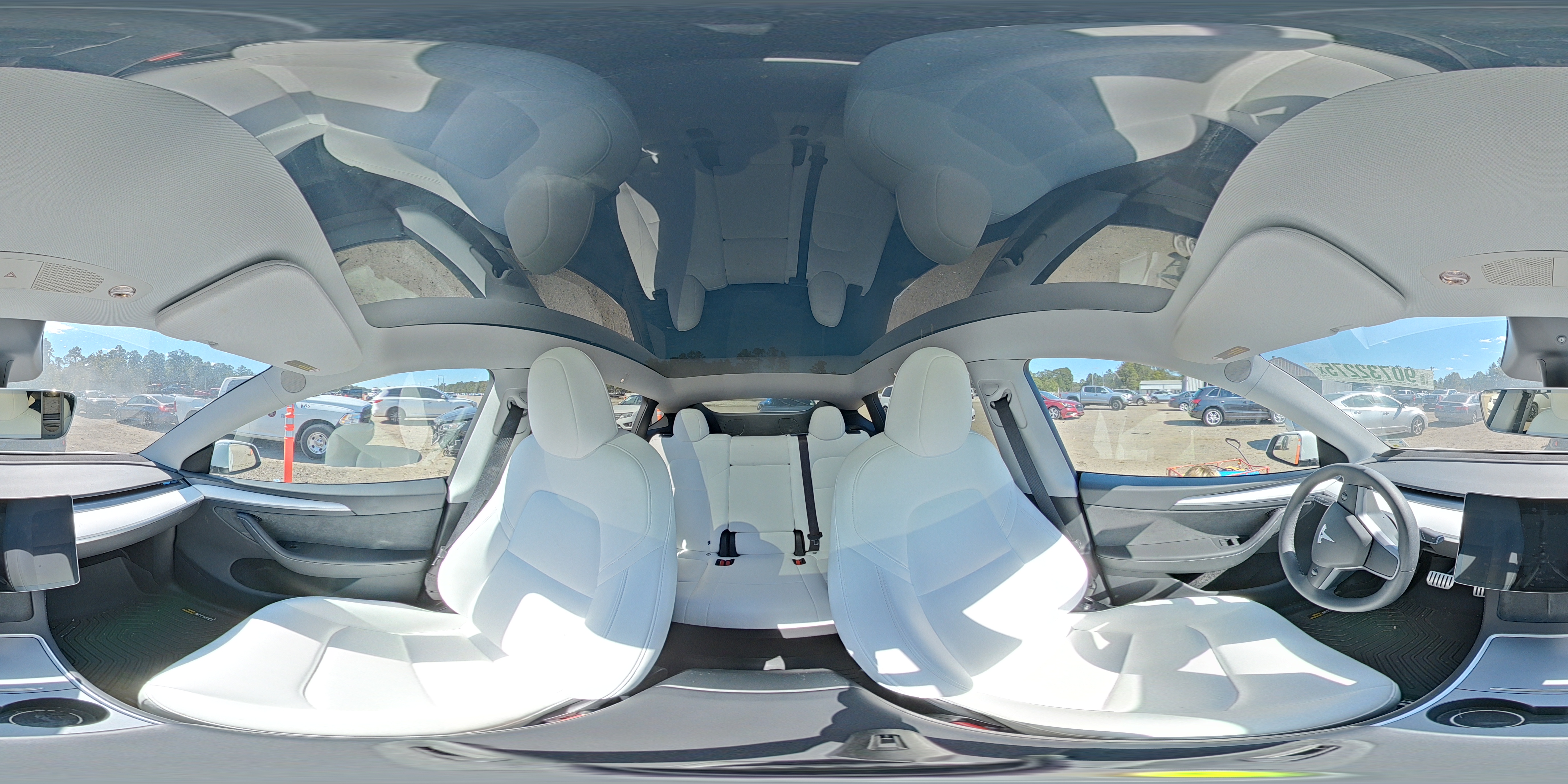 2024 Tesla Model Y VIN: 7SAYGDEF8RA319051 Lot: 90732275