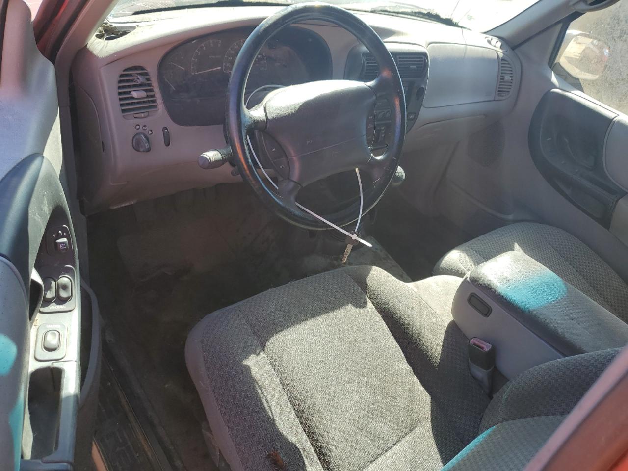 1998 Ford Ranger Super Cab VIN: 1FTZR15X2WTA84967 Lot: 89661885