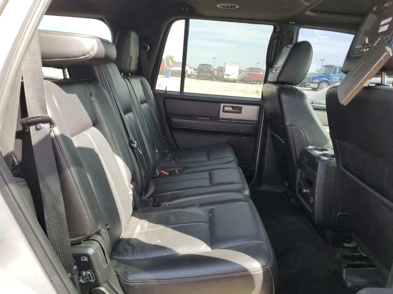 2017 Ford Expedition Limited VIN: 1FMJU2AT8HEA17572 Lot: 81064885