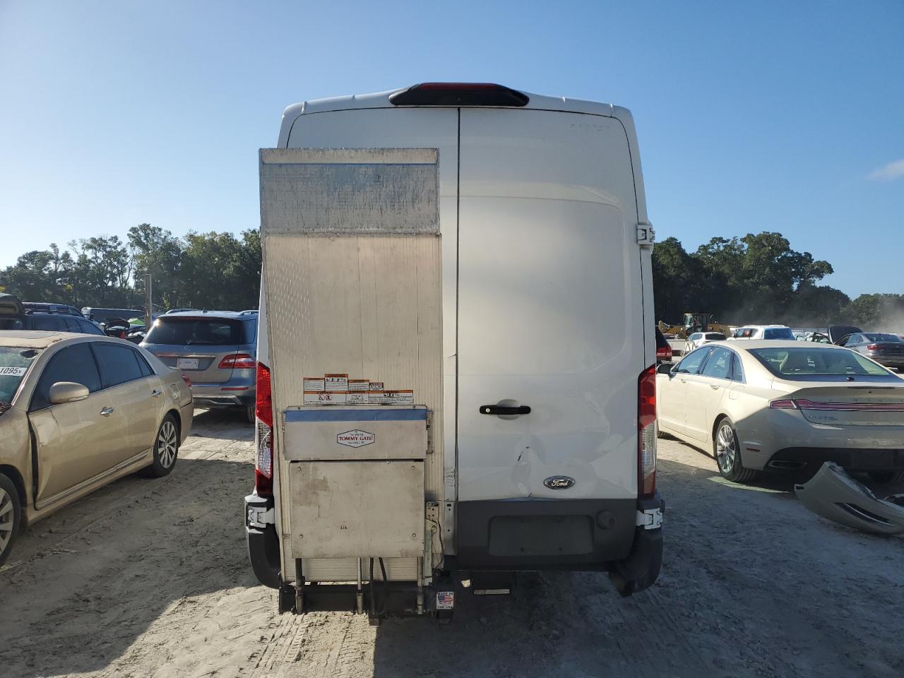 2018 Ford Transit T-250 VIN: 1FTYR3XM4JKA97714 Lot: 85587605