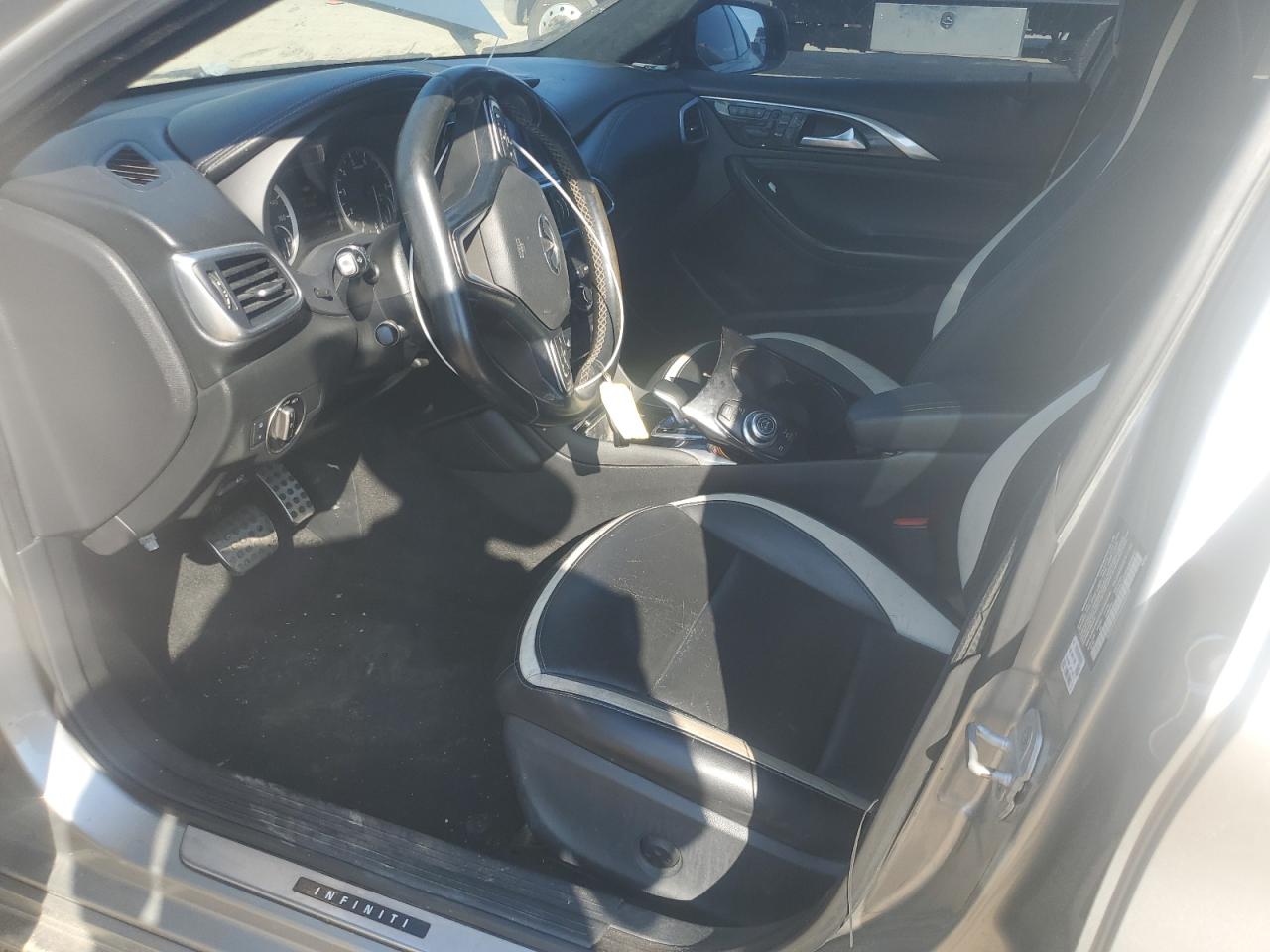 2018 Infiniti Qx30 Base VIN: SJKCH5CP3JA043316 Lot: 85739035