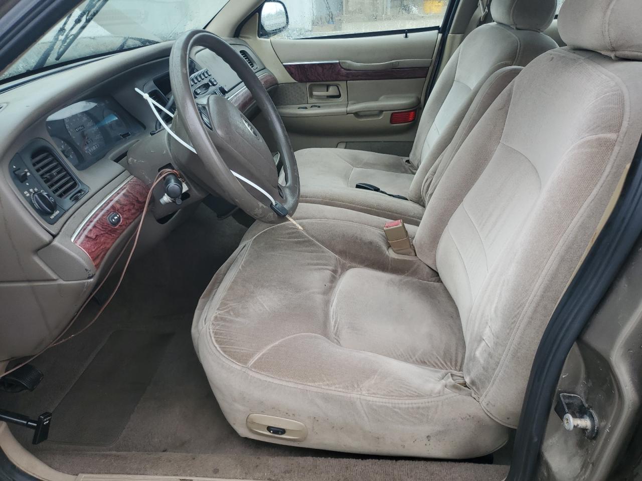 2001 Mercury Grand Marquis Gs VIN: 2MEFM74W01X713570 Lot: 85924795