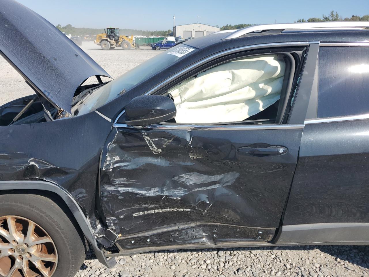 2014 Jeep Cherokee Latitude VIN: 1C4PJLCB7EW245540 Lot: 82394955