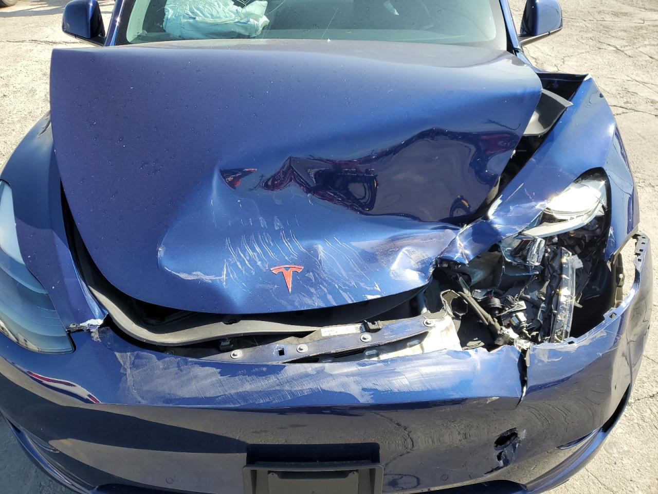 2022 Tesla Model Y VIN: 7SAYGDEE8NF517133 Lot: 82629035