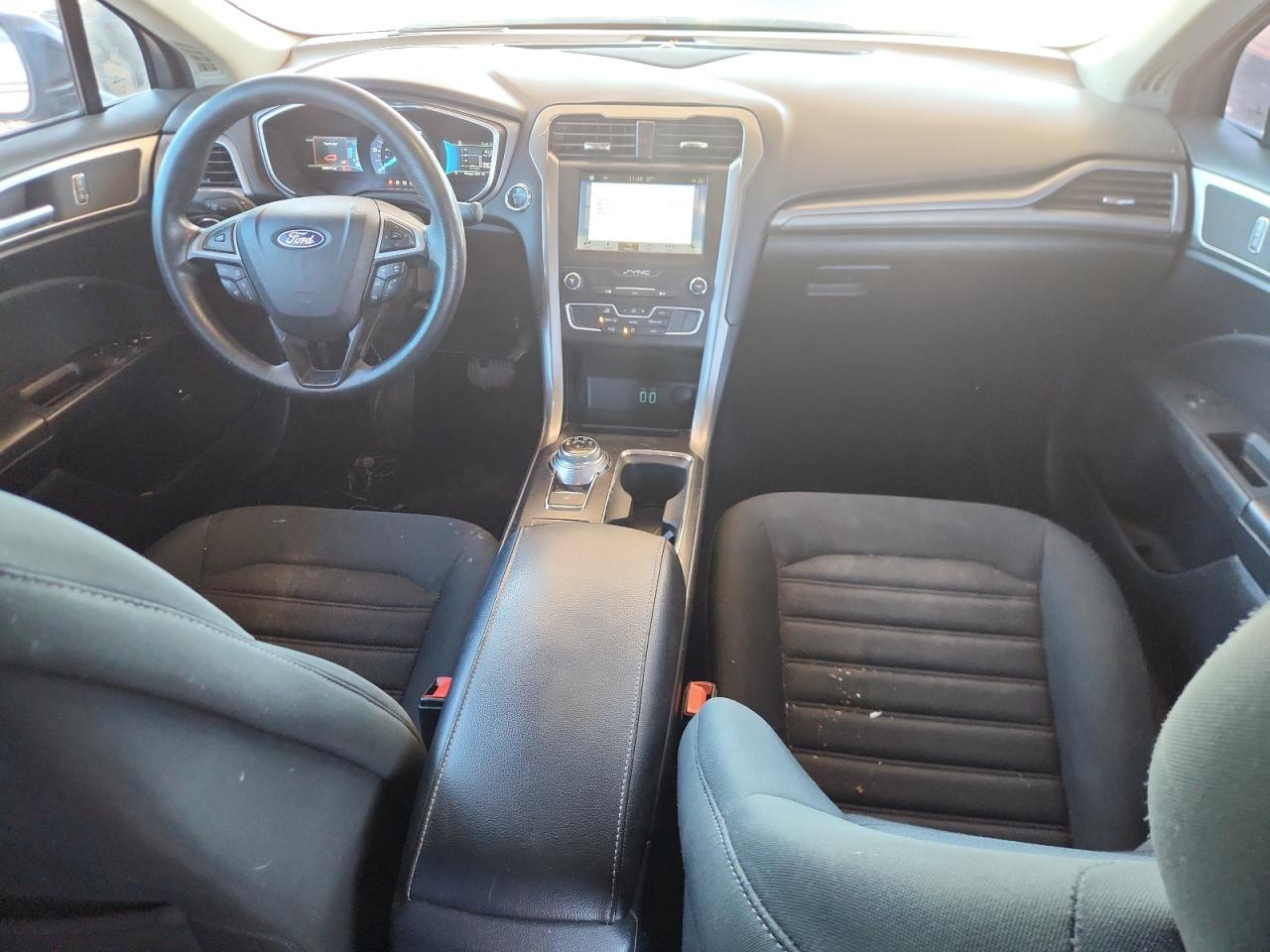 2019 Ford Fusion Se VIN: 3FA6P0LU9KR121221 Lot: 90302465