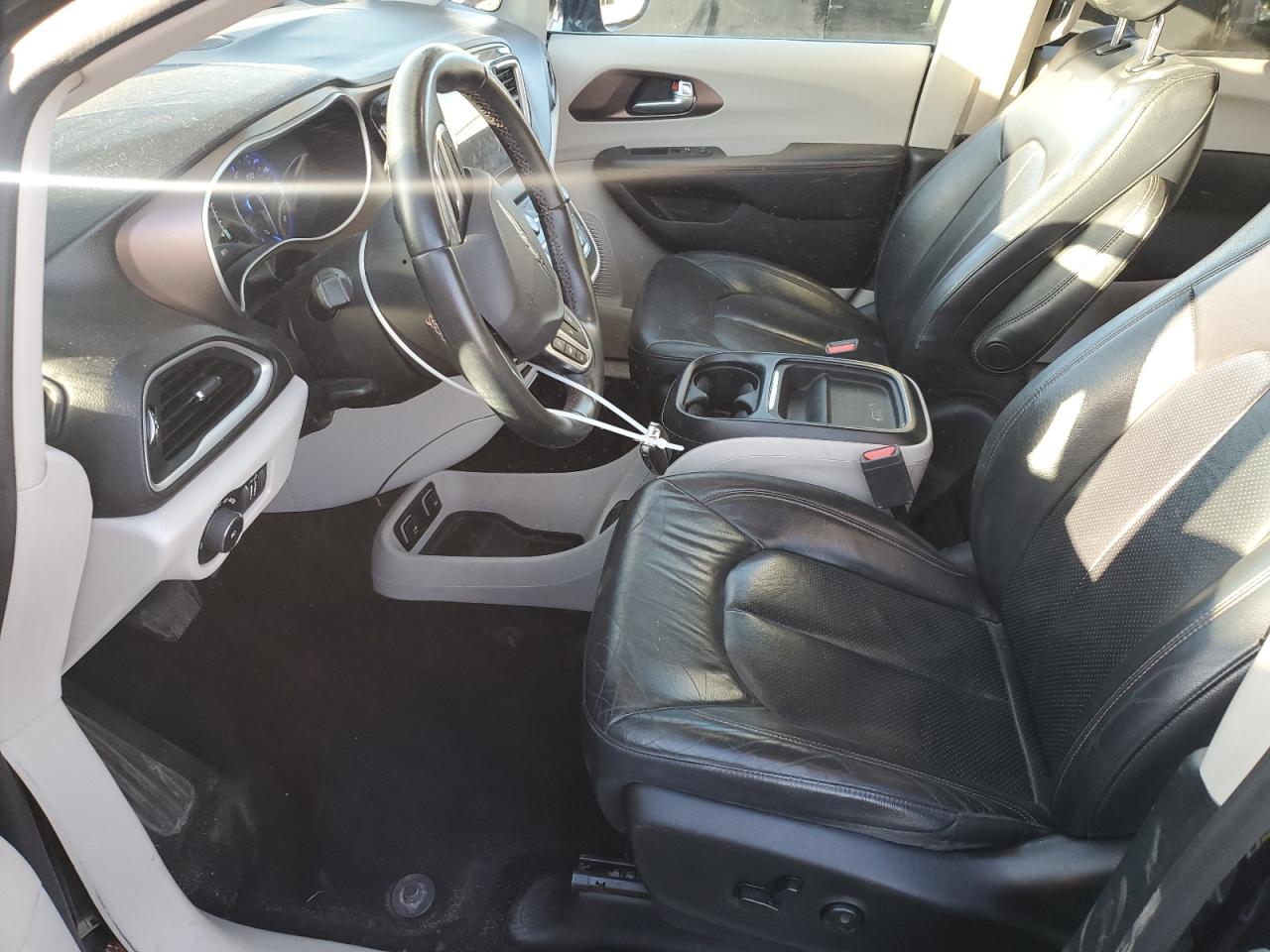 2018 Chrysler Pacifica Touring L VIN: 2C4RC1BG8JR107190 Lot: 82507735