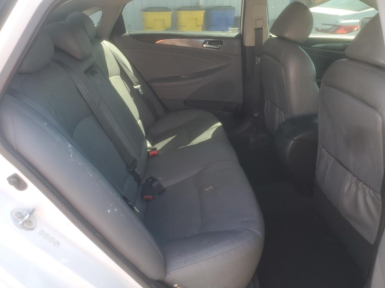 2015 Hyundai Sonata Hybrid VIN: KMHEC4A49FA121419 Lot: 84250425