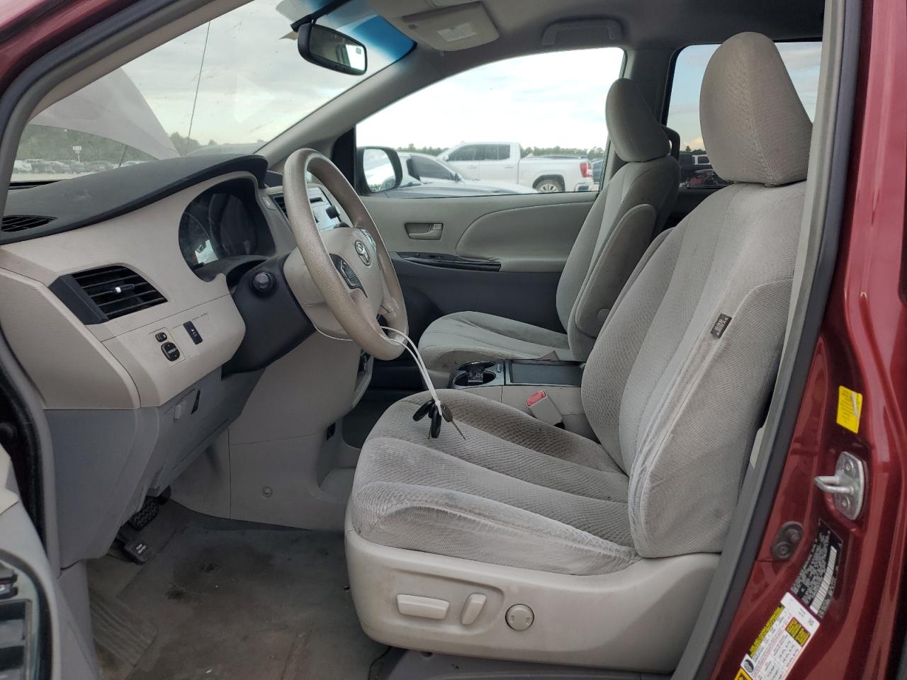 2011 Toyota Sienna Le VIN: 5TDKK3DC2BS131858 Lot: 87420305