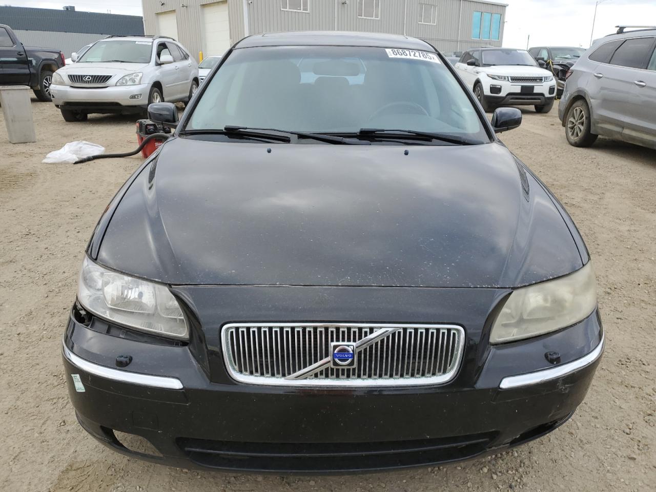 car-image car-image