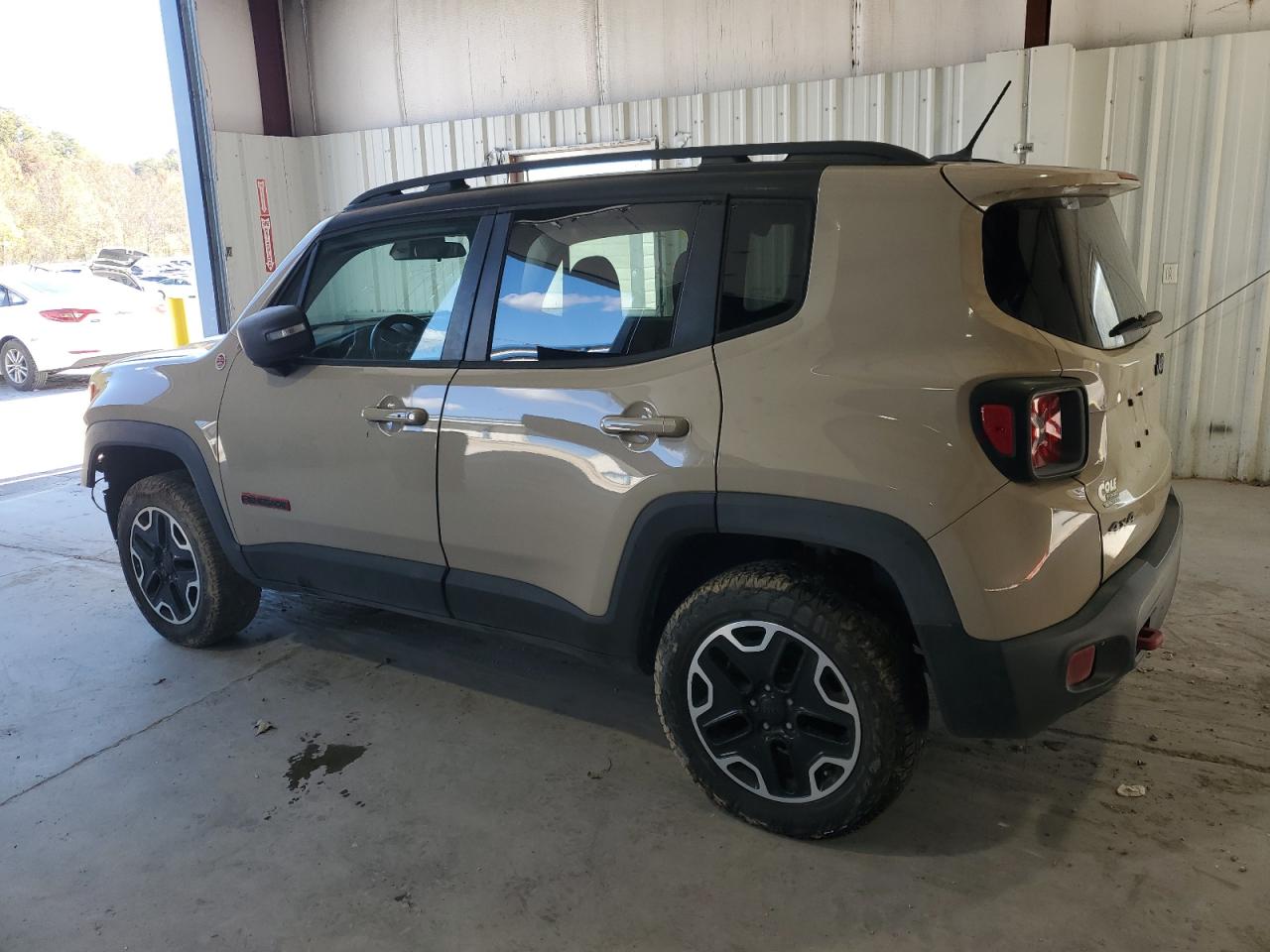 2016 Jeep Renegade Trailhawk beige suv gas ZACCJBCT9GPD94274 photo #3