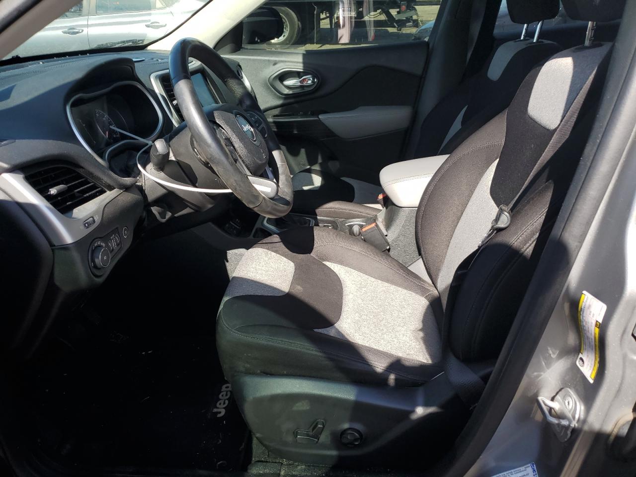 2014 Jeep Cherokee Latitude VIN: 1C4PJLCB2EW199566 Lot: 82206935