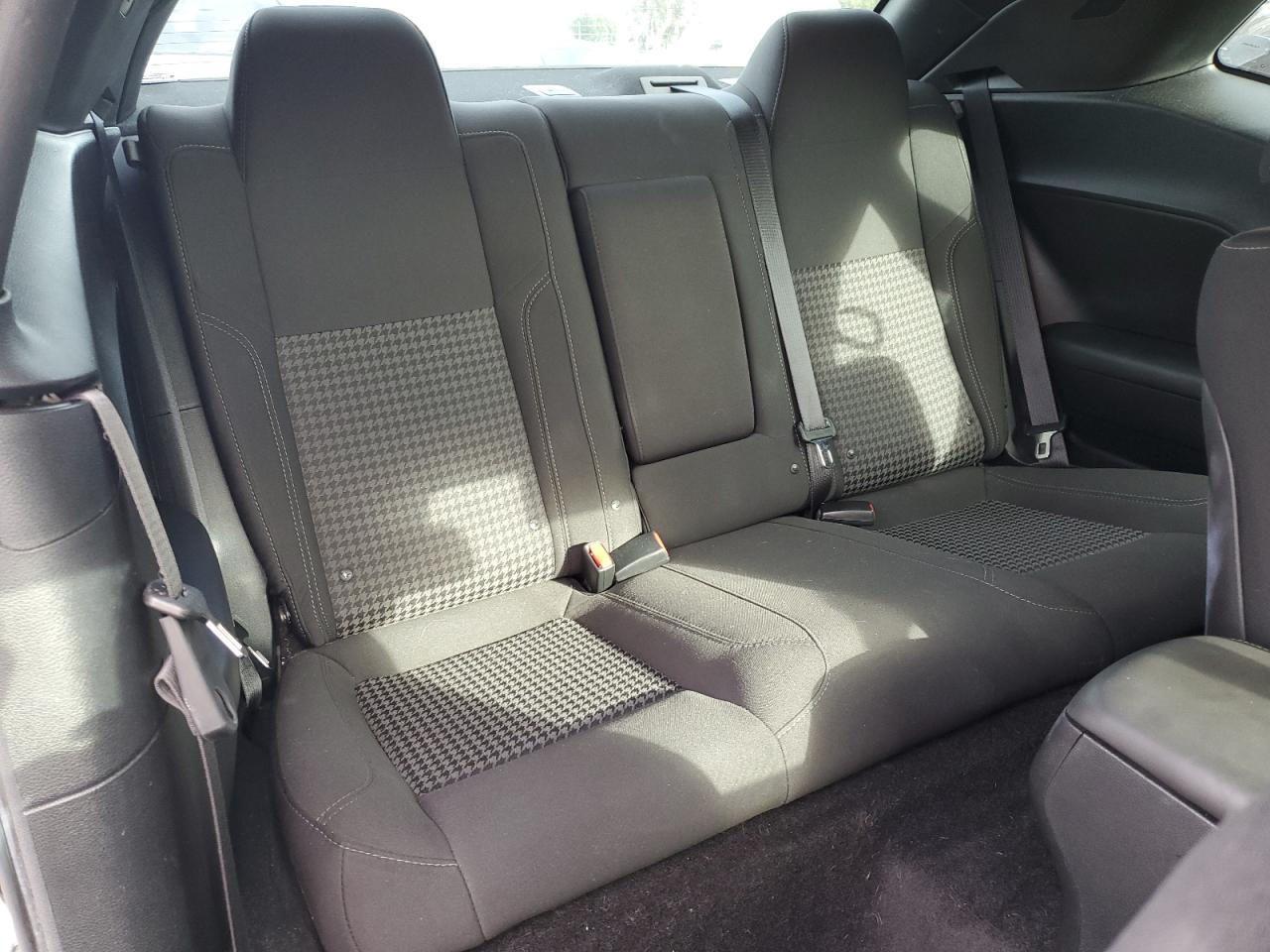 2018 Dodge Challenger Sxt VIN: 2C3CDZAG5JH131203 Lot: 85317585