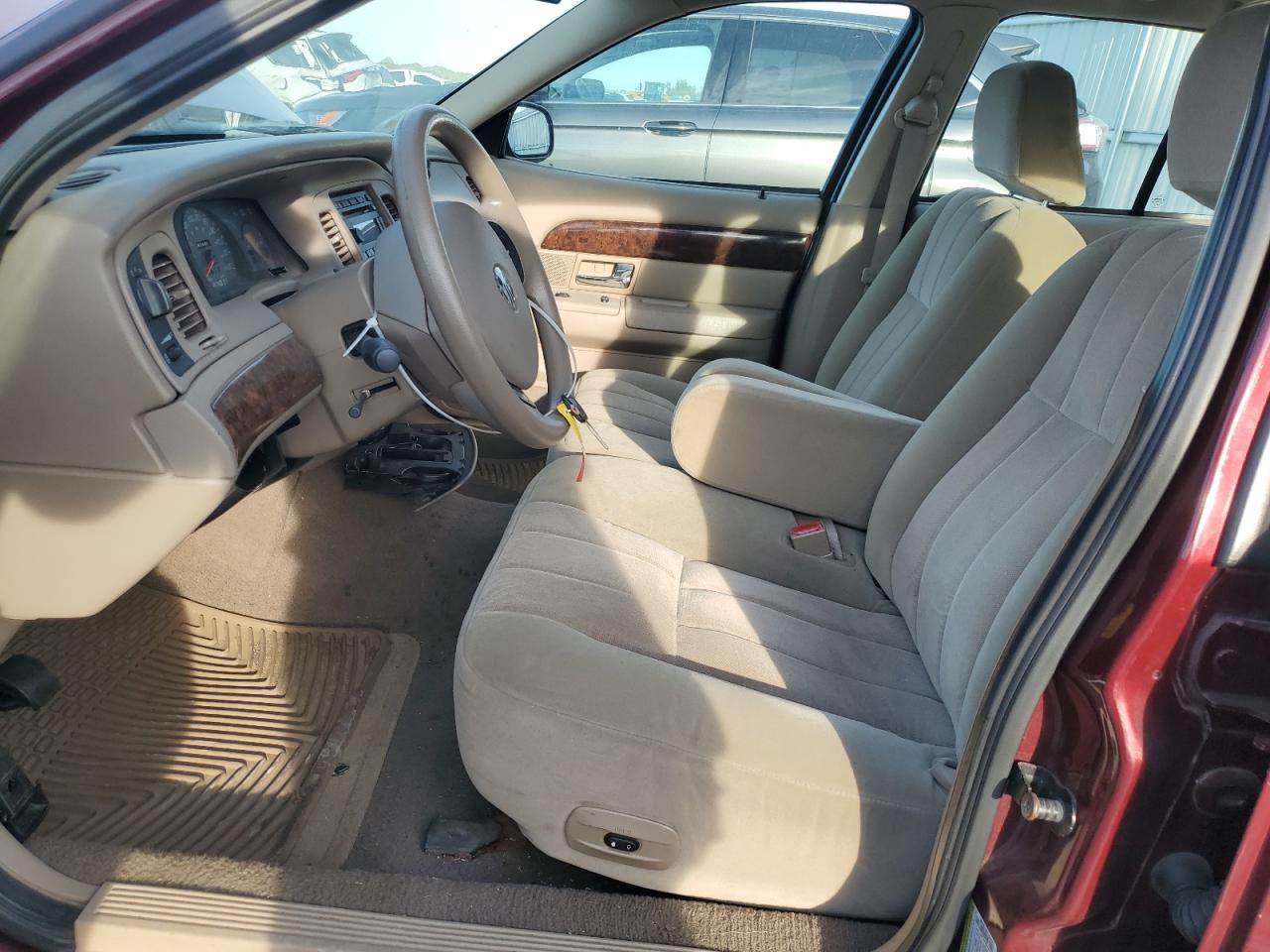 2005 Mercury Grand Marquis Gs VIN: 2MEFM74W95X667291 Lot: 84888765