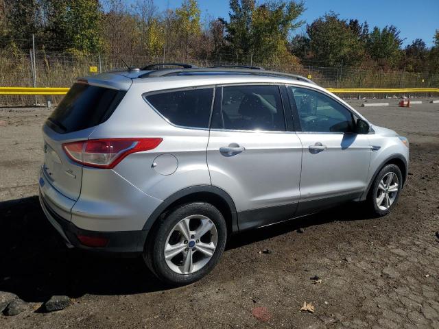 Паркетники FORD ESCAPE 2016 Серебристый