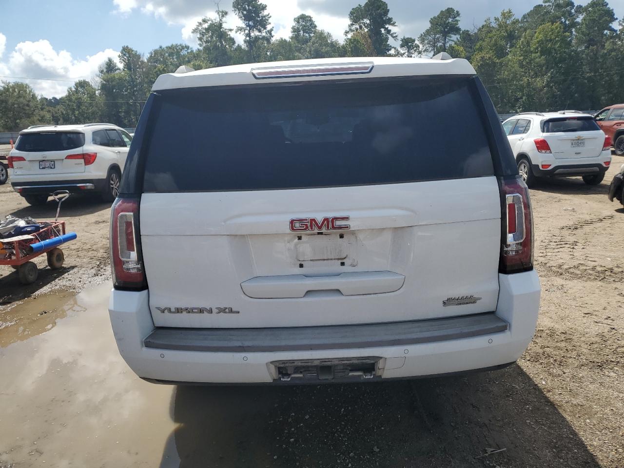 2015 GMC Yukon Xl C1500 Slt VIN: 1GKS1HKC6FR731164 Lot: 85539375