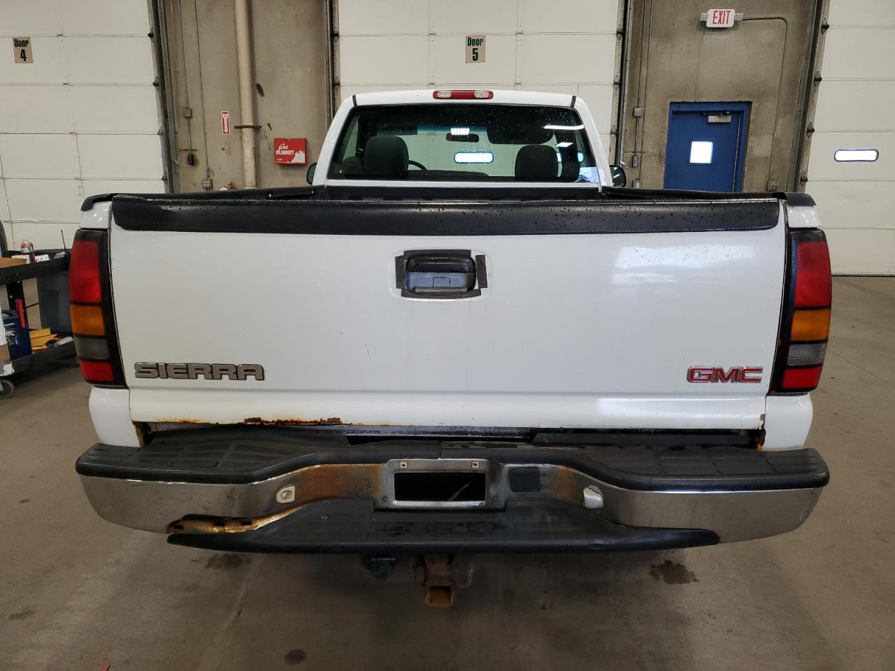 2005 GMC Sierra K2500 Heavy Duty VIN: 1GTHK24U45E136759 Lot: 86514535