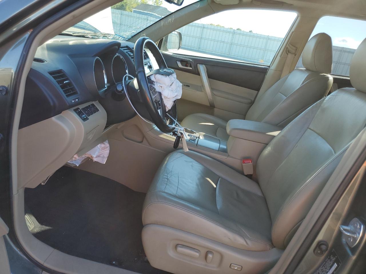 2013 Toyota Highlander Base VIN: 5TDBK3EH6DS195642 Lot: 84585445