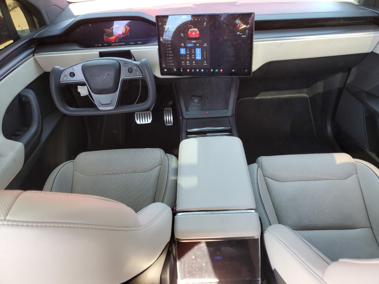 2024 Tesla Model X VIN: 7SAXCBE6XRF437827 Lot: 85537165