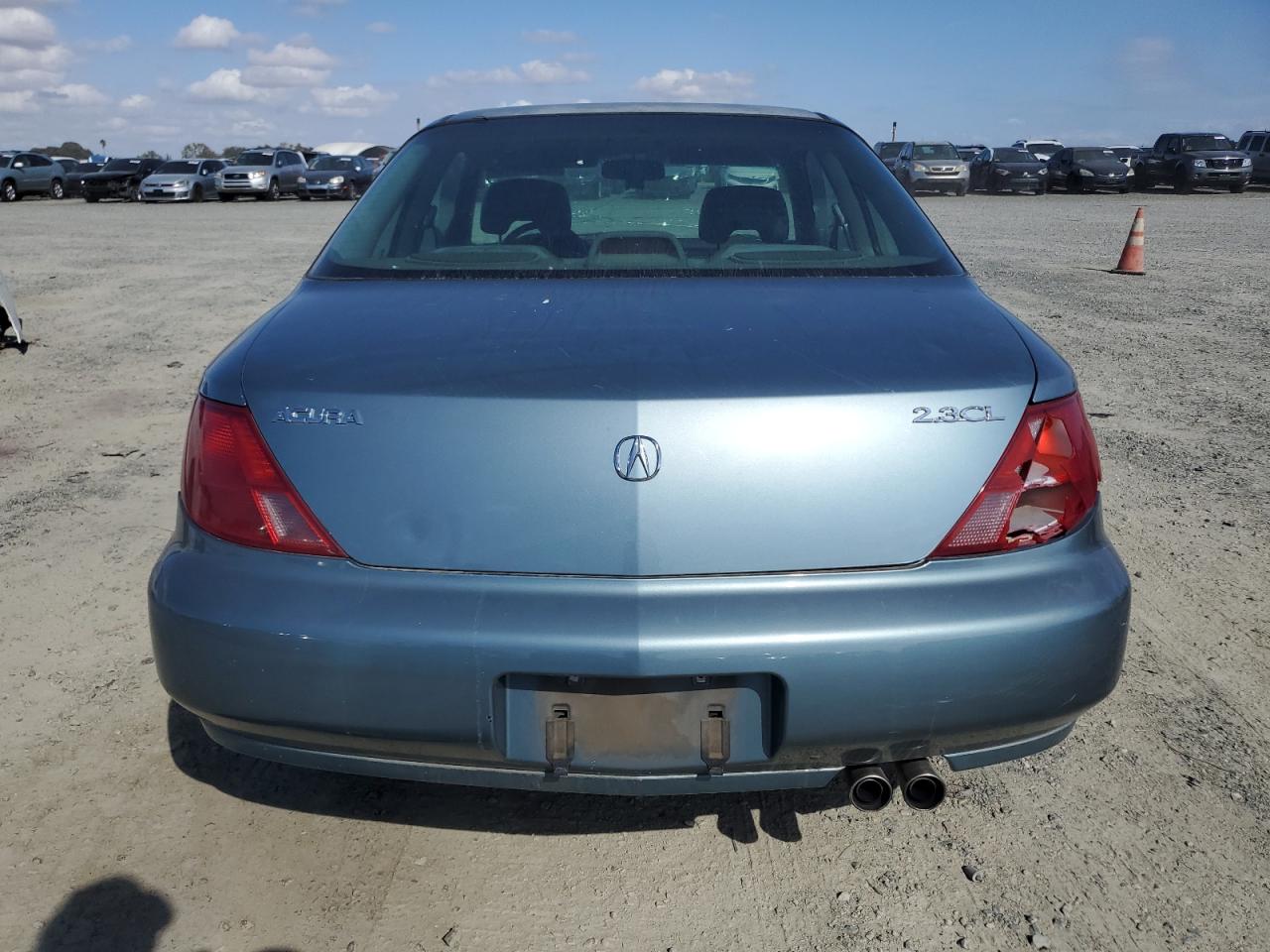 1998 Acura 2.3Cl VIN: 19UYA325XWL010120 Lot: 82361445