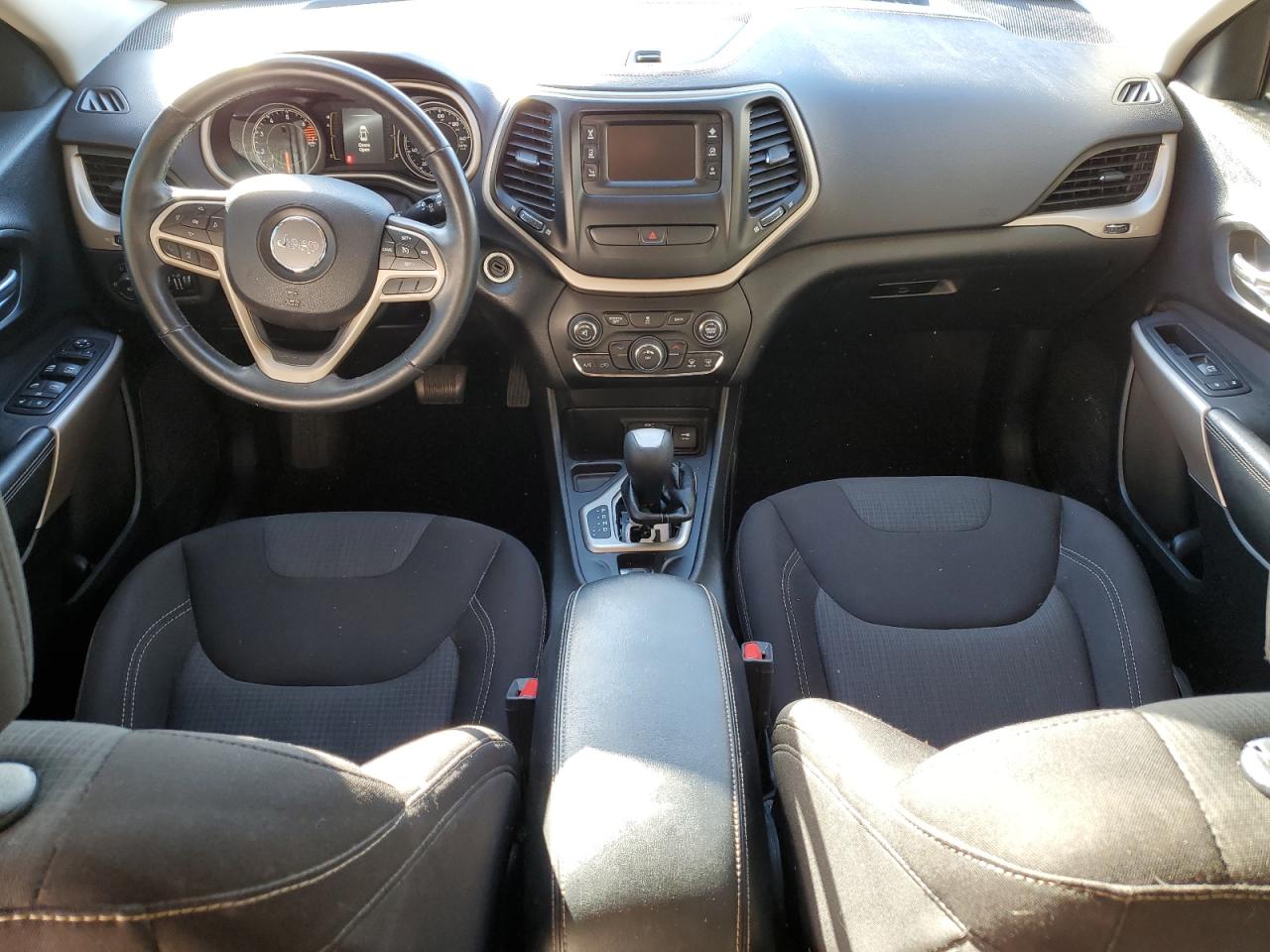 2017 Jeep Cherokee Latitude VIN: 1C4PJLCB5HW643463 Lot: 86161625