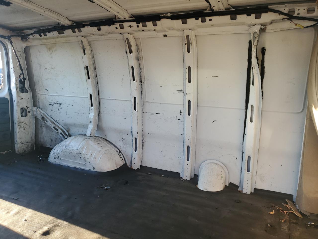 2020 Chevrolet Express G2500 VIN: 1GCWGAFG6L1259302 Lot: 84369485