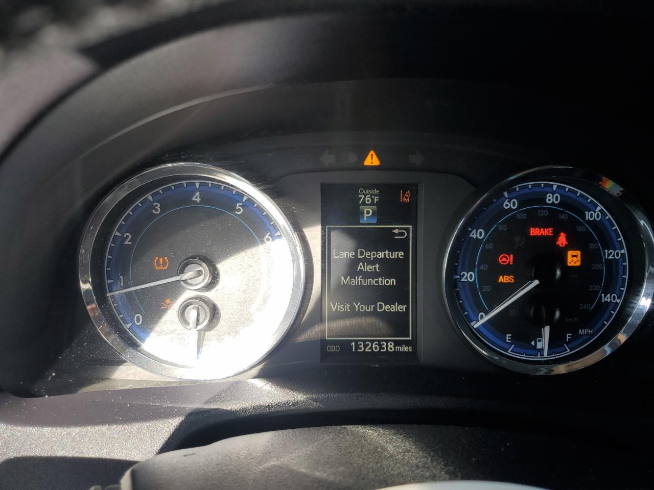 2018 Toyota Corolla L VIN: 2T1BURHE0JC073040 Lot: 85319785