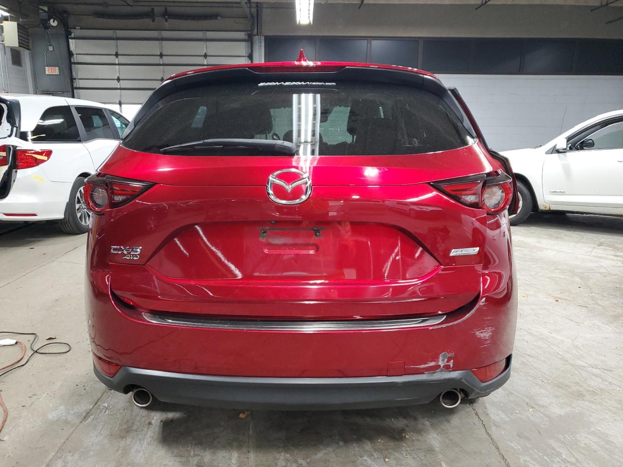 2018 Mazda Cx-5 Grand Touring VIN: JM3KFBDM8J0300295 Lot: 82679295