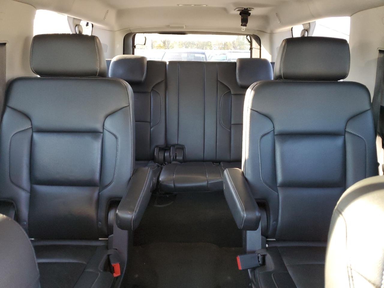 2018 Chevrolet Suburban K1500 Premier VIN: 1GNSKJKCXJR243819 Lot: 85523015