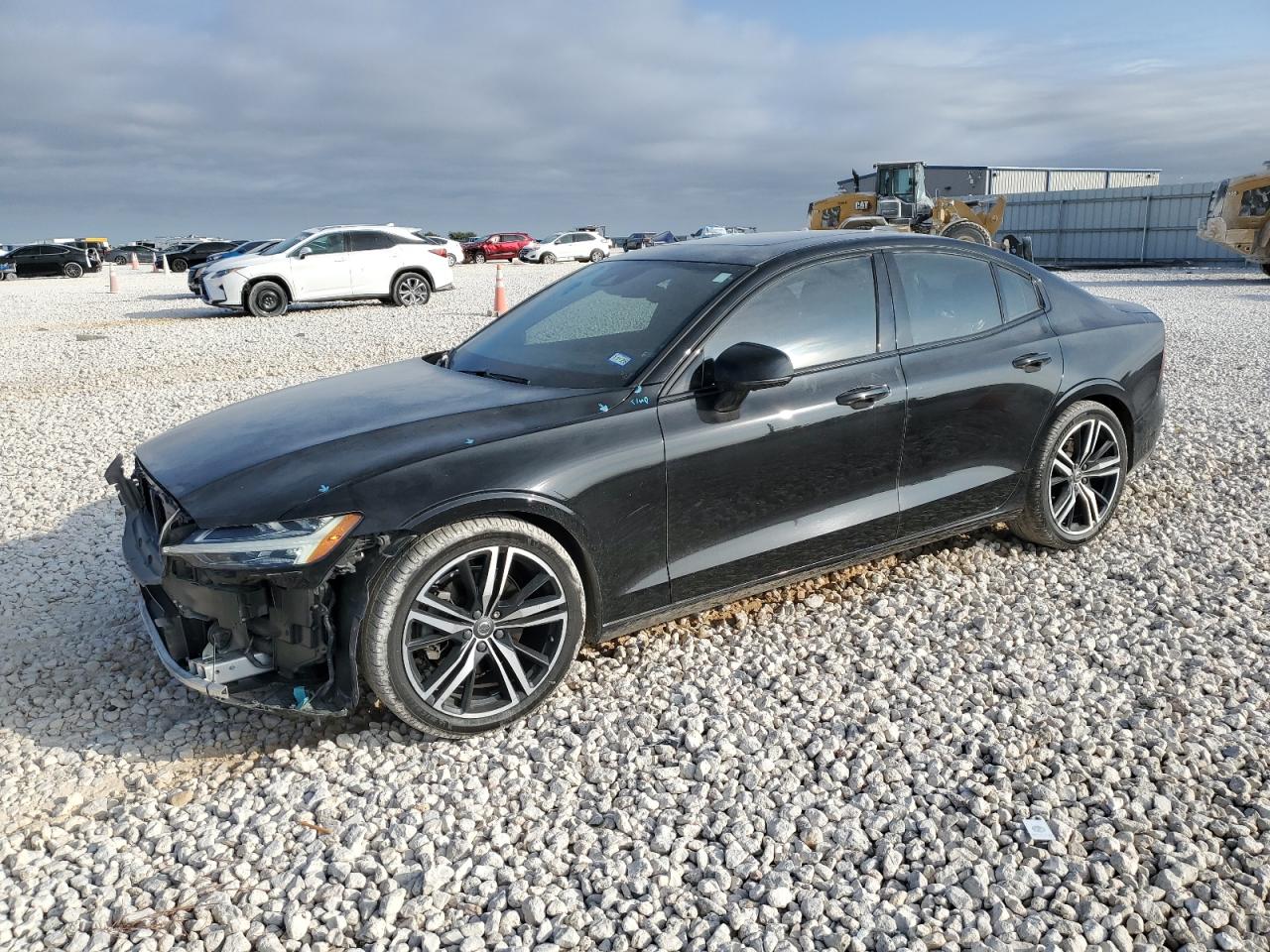 2022 Volvo S60 B5 R-Design