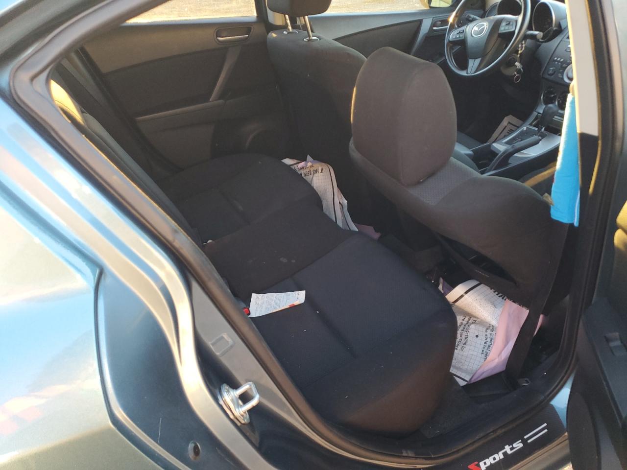 2011 Mazda 3 I VIN: 358887 Lot: 86063435