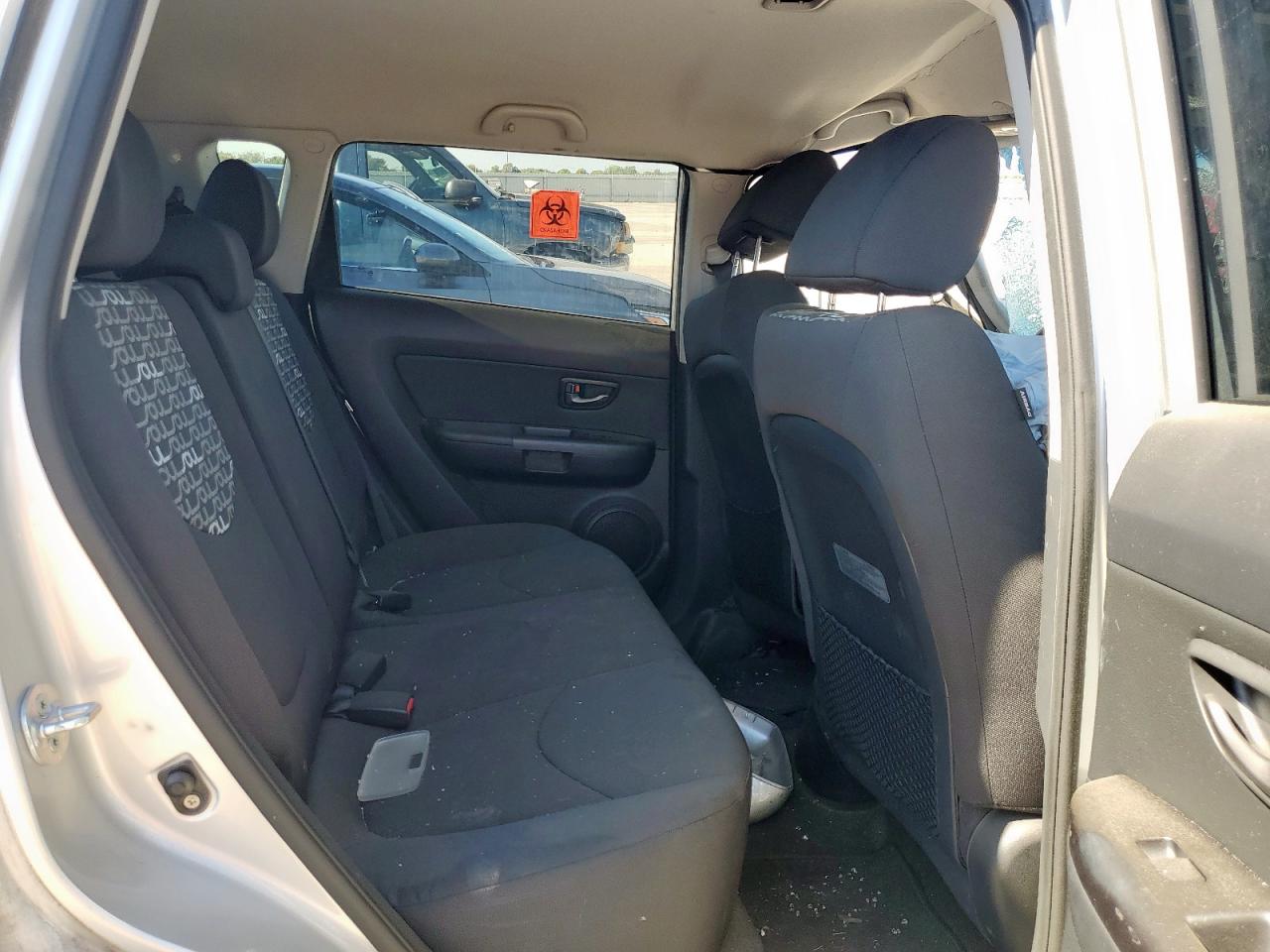 2011 Kia Soul + VIN: KNDJT2A26B7711106 Lot: 84996785