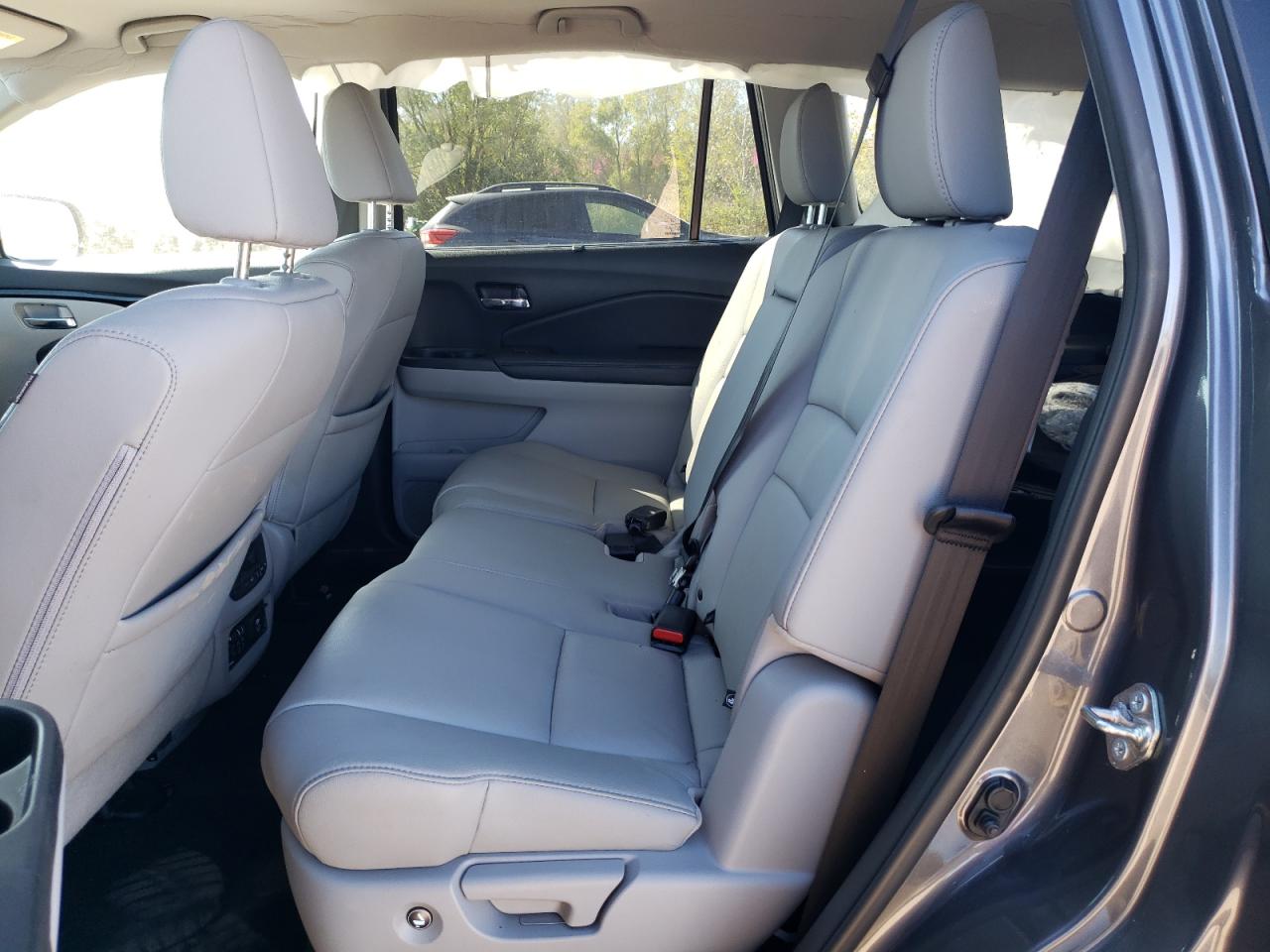 2017 Honda Pilot Touring VIN: 5FNYF6H95HB054723 Lot: 84872875