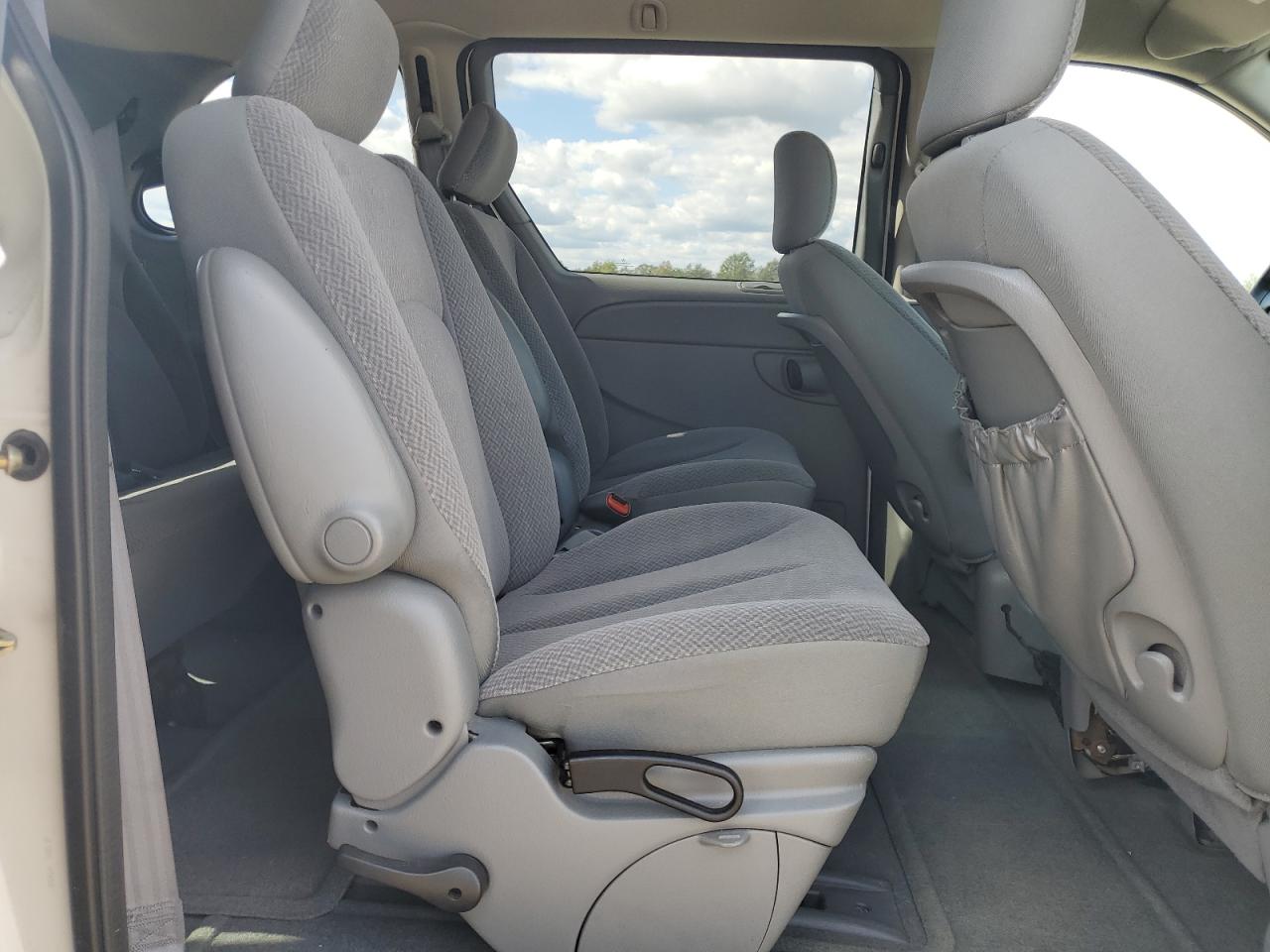 2005 Dodge Caravan Sxt VIN: 1D4GP45R75B164448 Lot: 84948935