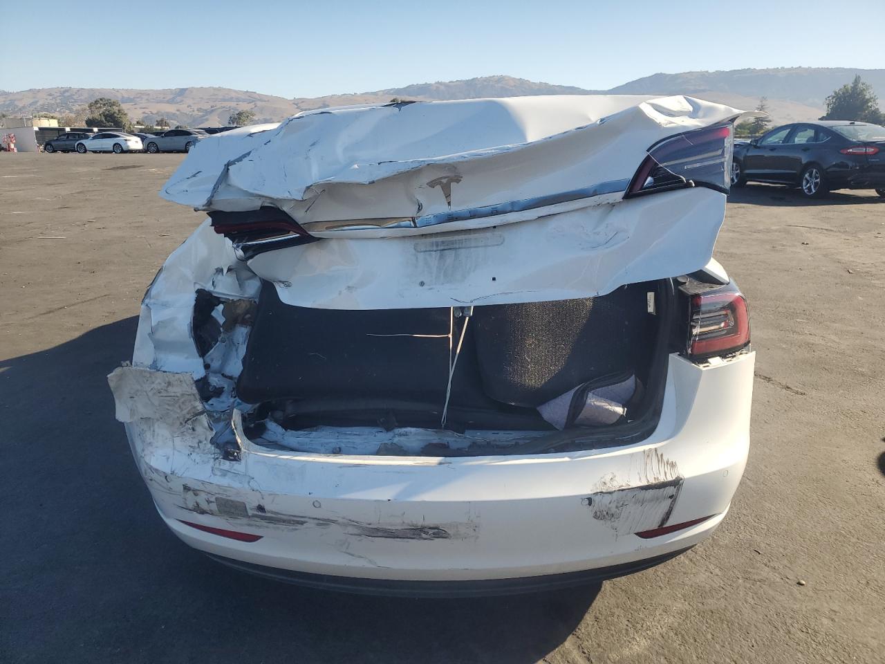 2018 Tesla Model 3 VIN: 5YJ3E1EA0JF053855 Lot: 84654125