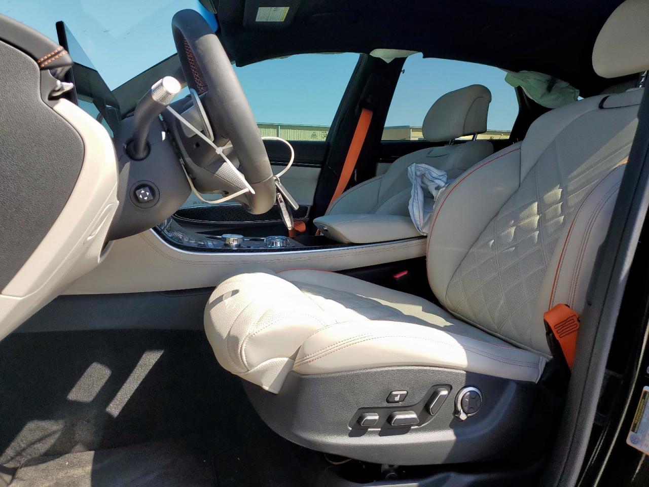 2026 Genesis Gv70 Sport Prestige VIN: KMUMEDTCXTU243759 Lot: 82439555