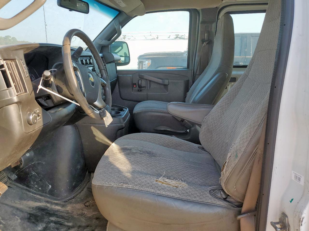2018 Chevrolet Express G3500 VIN: 1GCZGHFG7J1165402 Lot: 84300385
