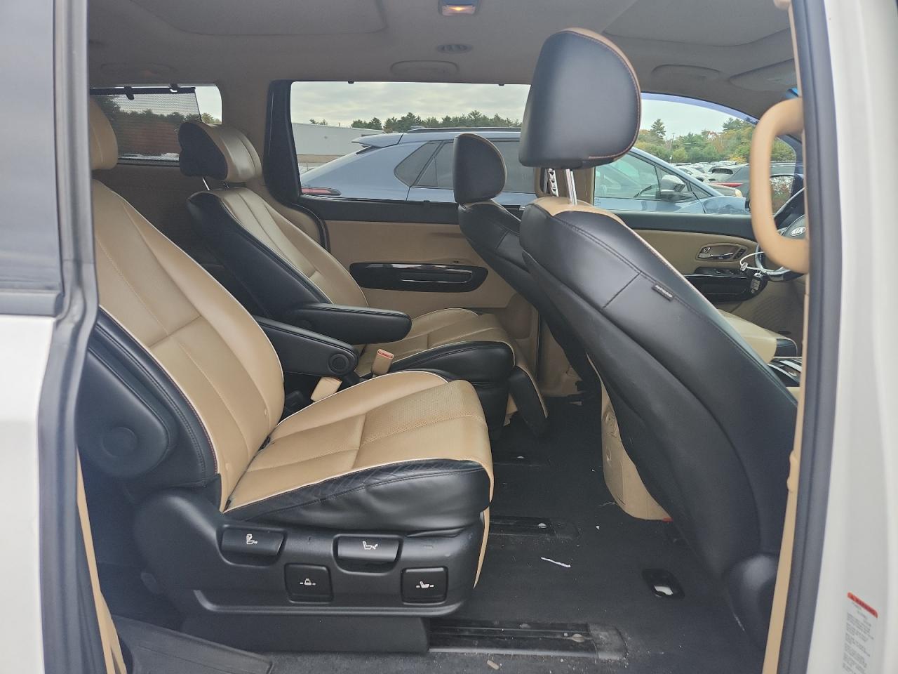 2016 Kia Sedona Sxl VIN: KNDME5C11G6157449 Lot: 89486095