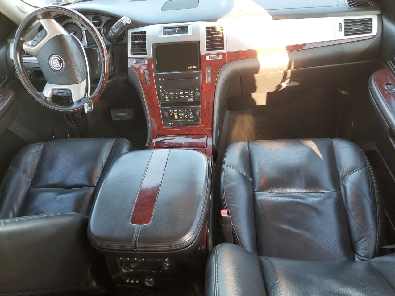 2008 Cadillac Escalade Esv VIN: 1GYFK66808R125991 Lot: 90299865