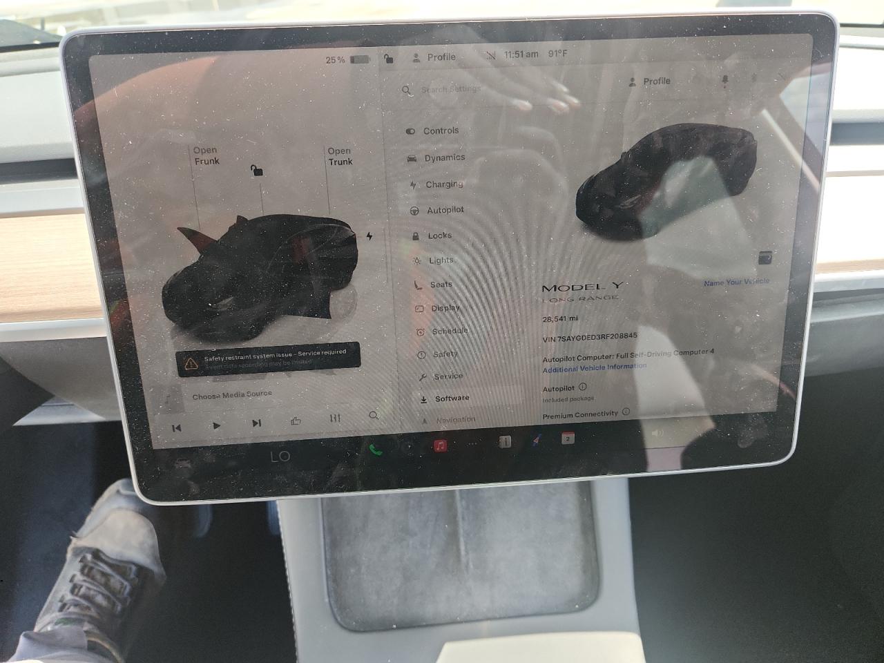 2024 Tesla Model Y VIN: 7SAYGDED3RF208845 Lot: 82191055