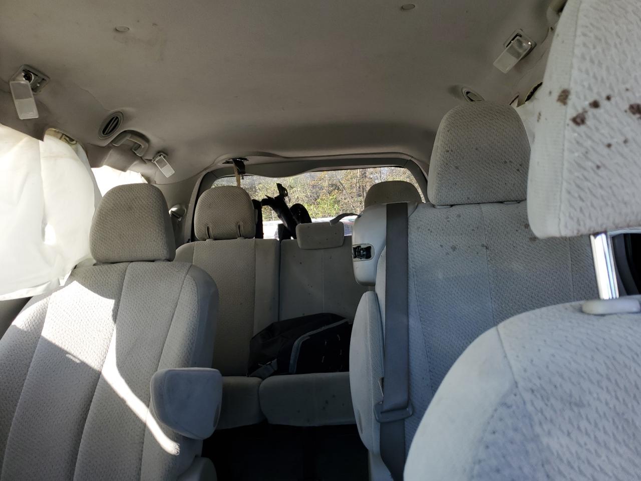 2011 Toyota Sienna Le VIN: 5TDKK3DC9BS116239 Lot: 82376125