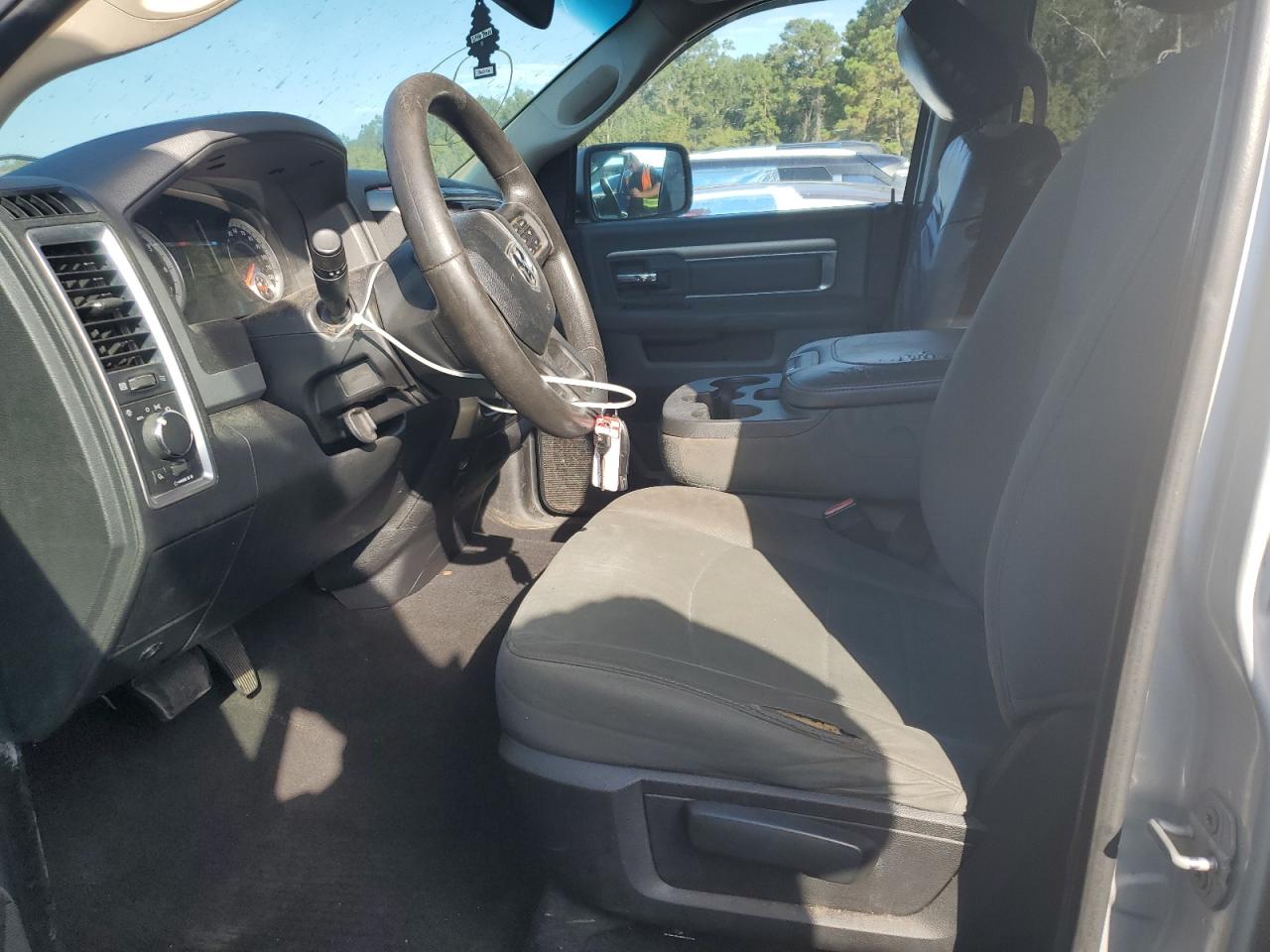 2015 Ram 1500 Slt VIN: 1C6RR6GG1FS569608 Lot: 84817215