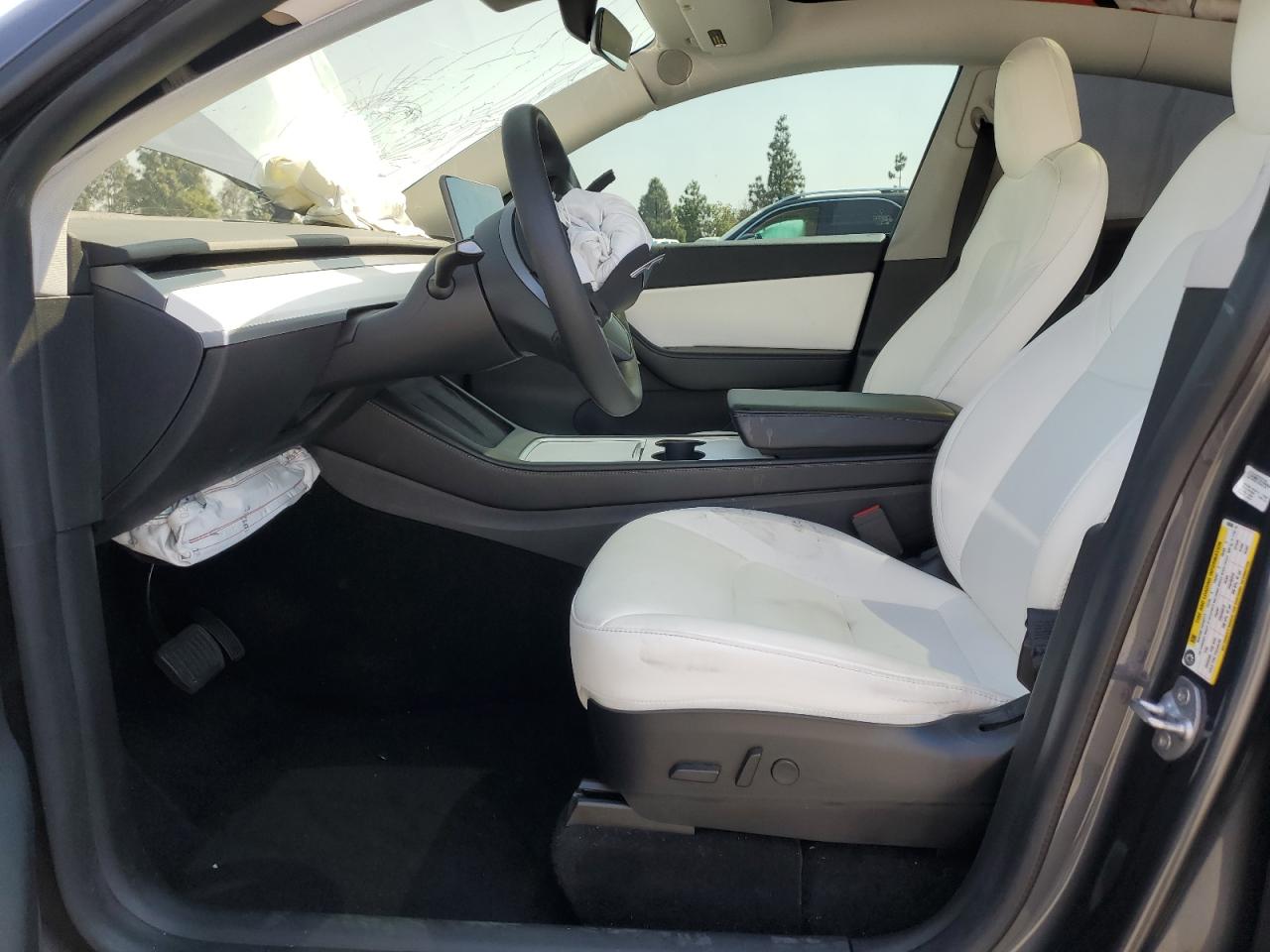 2021 Tesla Model Y VIN: 5YJYGDEEXMF240545 Lot: 84835015