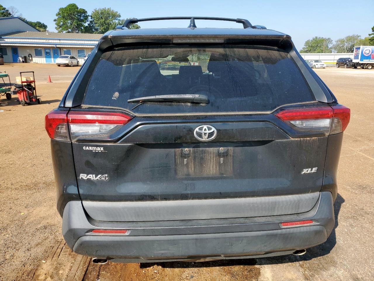 2019 Toyota Rav4 Xle Premium VIN: 2T3C1RFV5KW008143 Lot: 85136195