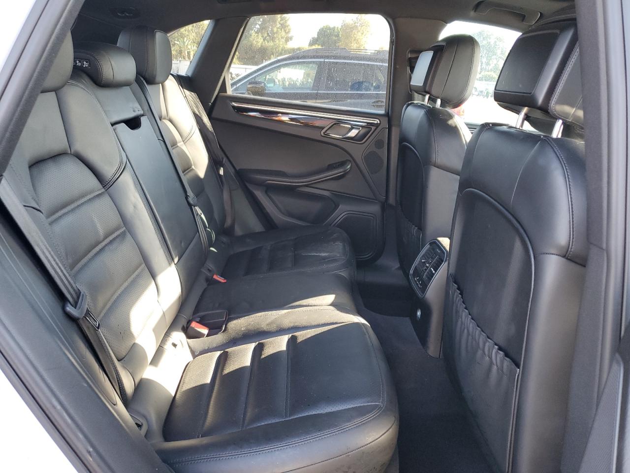 2016 Porsche Macan S VIN: WP1AB2A55GLB57194 Lot: 85594815