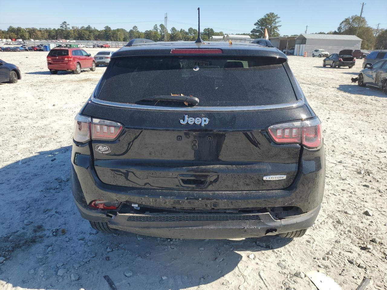 2022 Jeep Compass Latitude VIN: 3C4NJCBBXNT225233 Lot: 82717375