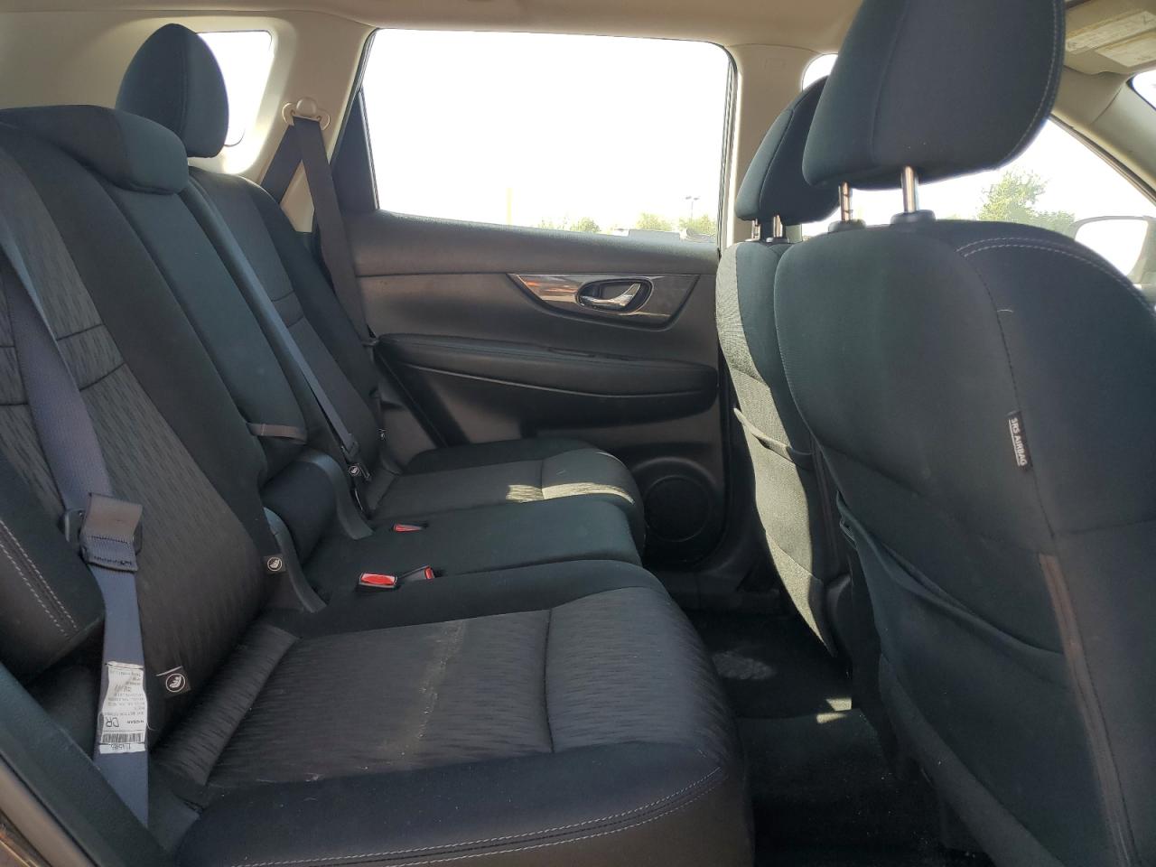 2017 Nissan Rogue S VIN: KNMAT2MT7HP519495 Lot: 82223335